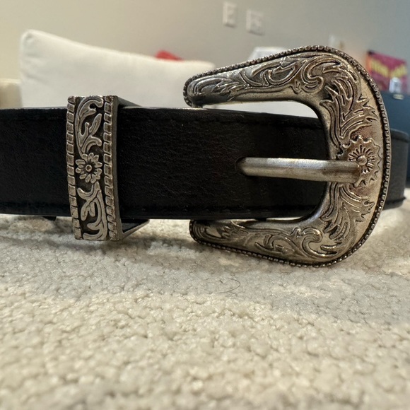 Brandy Melville Black Belt with Silver Buckle - Picture 2 of 3